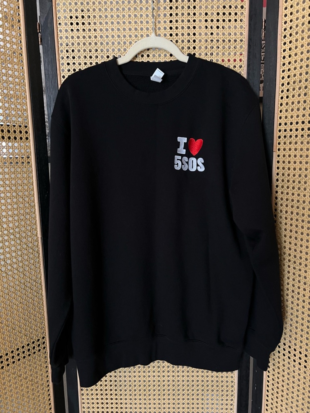 I ♥ 5SOS Black Crewneck Sweatshirt